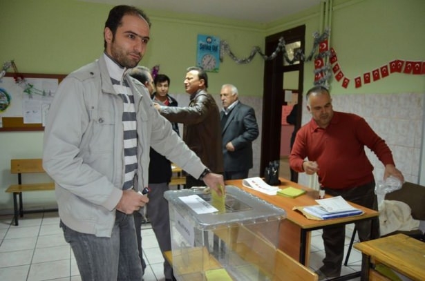 Türkiye sandık başında! İşte ilk kareler 32