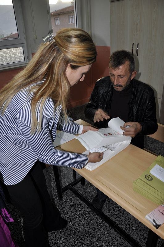 Türkiye sandık başında! İşte ilk kareler 41