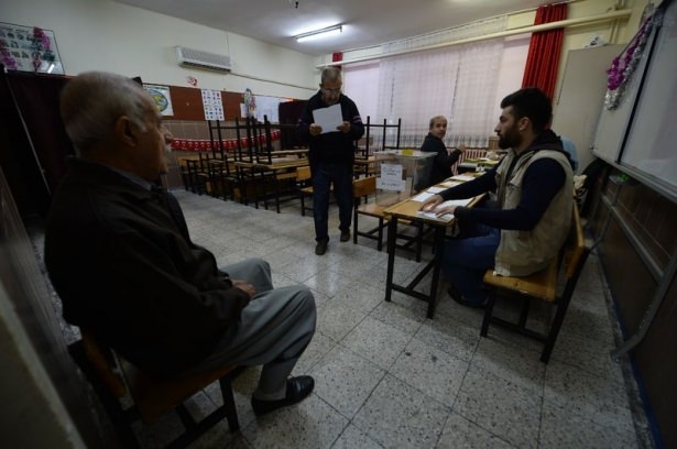 Türkiye sandık başında! İşte ilk kareler 5