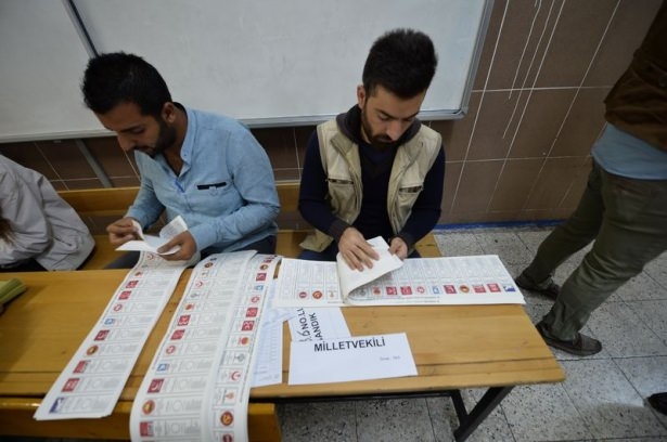 Türkiye sandık başında! İşte ilk kareler 6