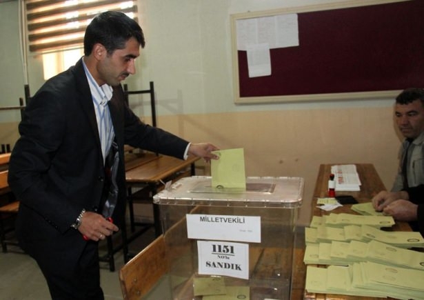 Türkiye sandık başında! İşte ilk kareler 66