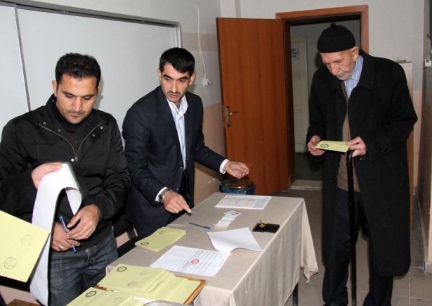 Türkiye sandık başında! İşte ilk kareler 69