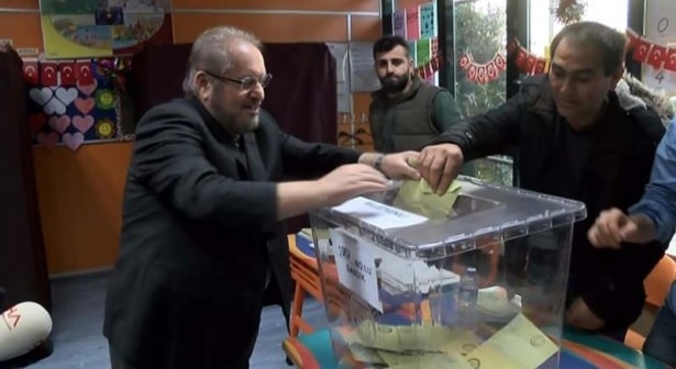 Siyasiler sandık başında 23