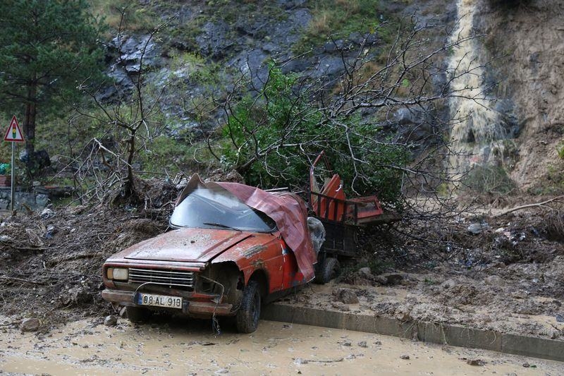 Artvin'de sel ve heyelan faciası 1