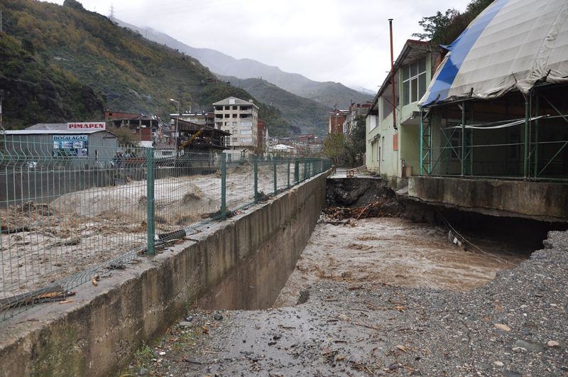 Artvin'de sel ve heyelan faciası 15