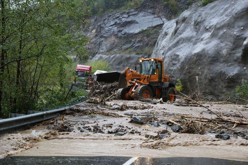 Artvin'de sel ve heyelan faciası 60