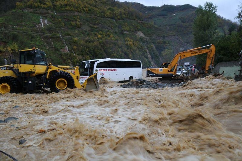 Artvin'de sel ve heyelan faciası 63