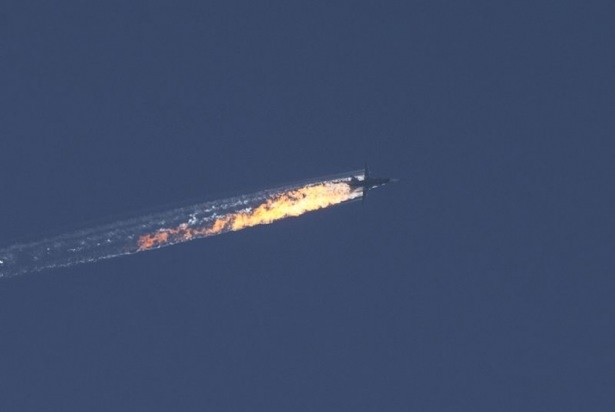 Suriye sınırında uçak düştü 1