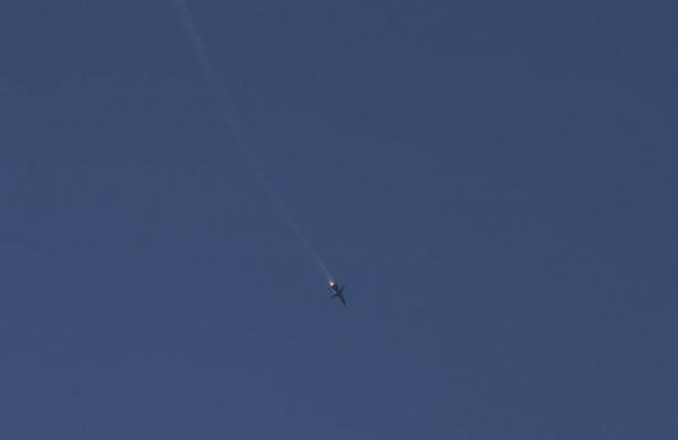 Suriye sınırında uçak düştü 8