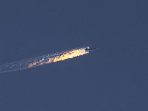Suriye sınırında uçak düştü