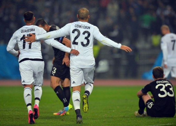 Cenk Kartal'ı uçurdu 4