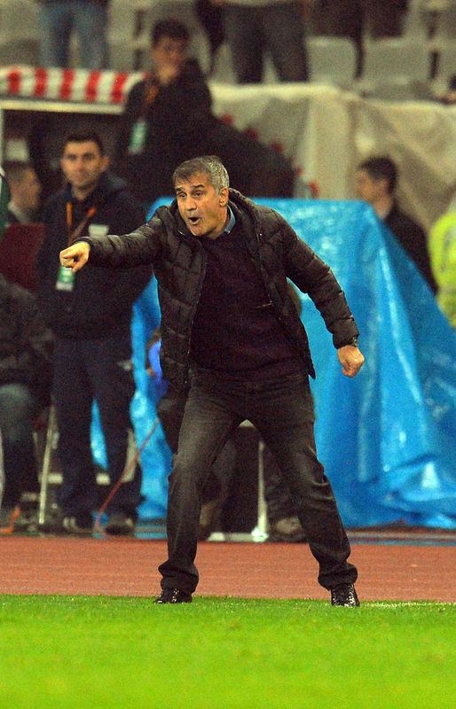 Cenk Kartal'ı uçurdu 5