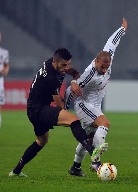 Cenk Kartal'ı uçurdu 6