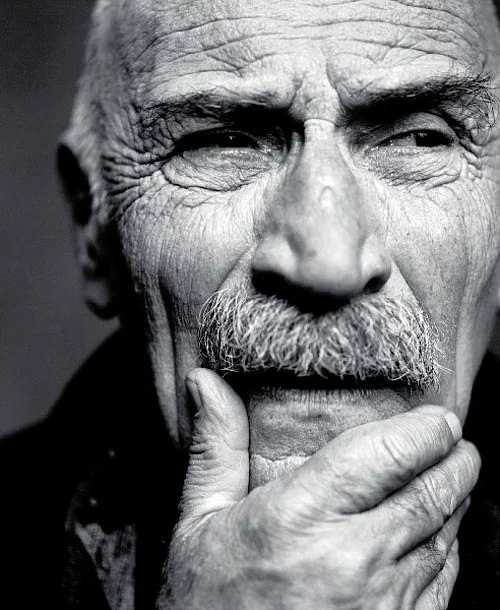 Ünlülerin gençlik halleri 52