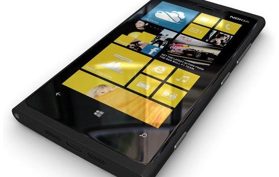Microsoft’un yeni telefonu satışa sunuldu 2