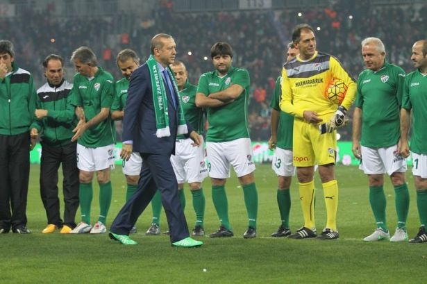 Santrayı Erdoğan yaptı, ilk golü o attı 13