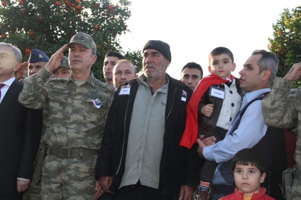 Şehitler gözyaşlarıyla son yolculuğuna uğurlandı 18