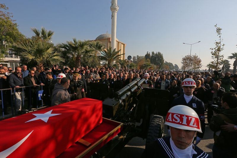 Şehitler gözyaşlarıyla son yolculuğuna uğurlandı 31