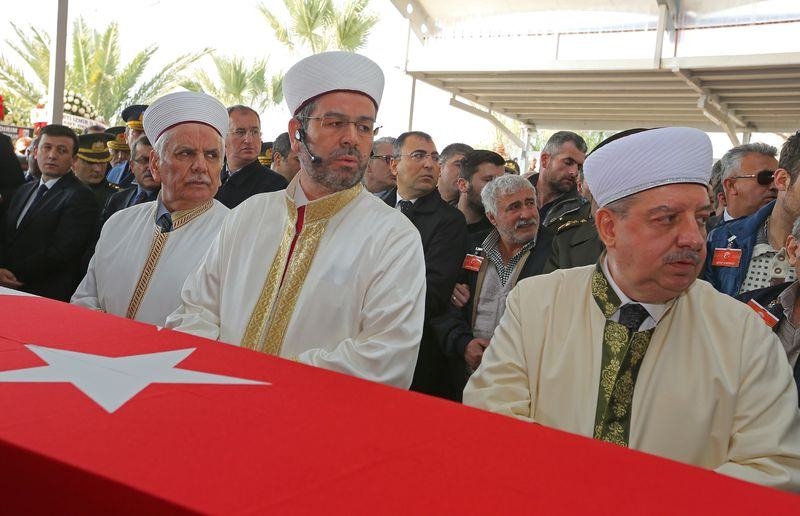 Şehitler gözyaşlarıyla son yolculuğuna uğurlandı 46