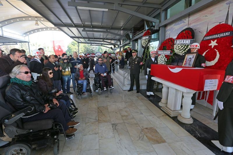 Şehitler gözyaşlarıyla son yolculuğuna uğurlandı 48
