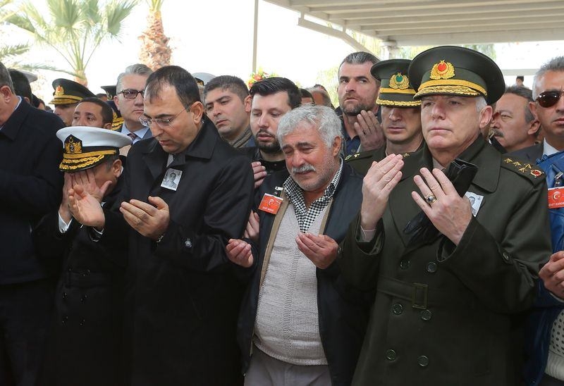 Şehitler gözyaşlarıyla son yolculuğuna uğurlandı 49