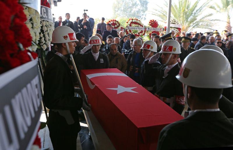 Şehitler gözyaşlarıyla son yolculuğuna uğurlandı 52