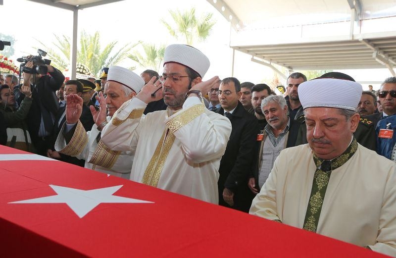 Şehitler gözyaşlarıyla son yolculuğuna uğurlandı 53