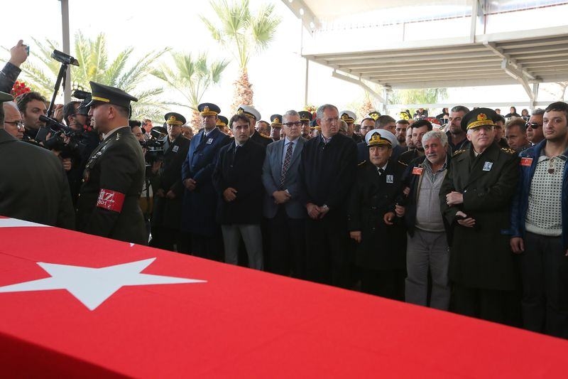 Şehitler gözyaşlarıyla son yolculuğuna uğurlandı 55