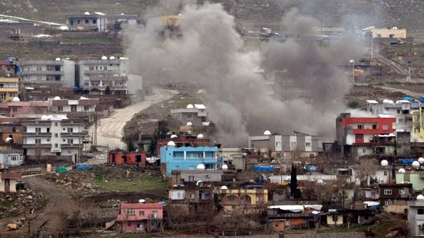 Cizre’de çatışmalar sürüyor, bazı aileler camiye sığındı 7