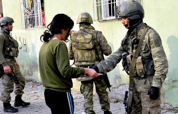 Devlet her an vatandaşının yanında 13