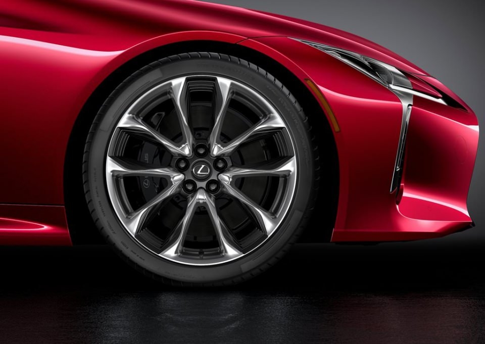 BMW 6'ya yeni rakip: Lexus LC 500 2017 27