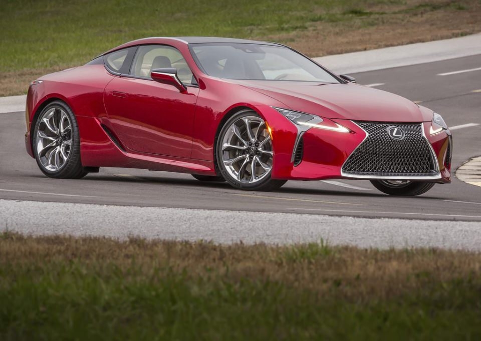 BMW 6'ya yeni rakip: Lexus LC 500 2017 29