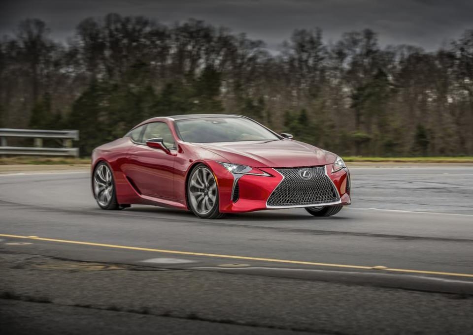 BMW 6'ya yeni rakip: Lexus LC 500 2017 30