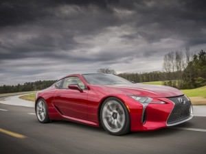 BMW 6'ya yeni rakip: Lexus LC 500 2017
