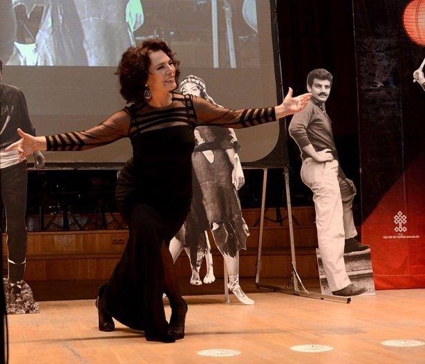 Diriliş oyuncuları kaç yaşında? 47