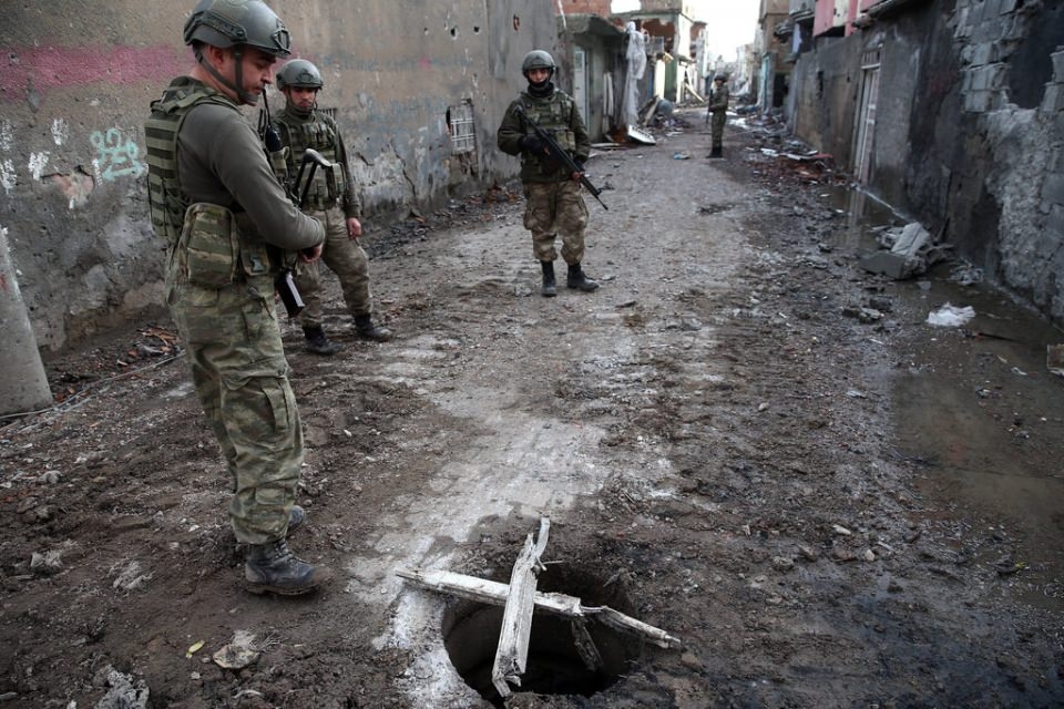 Cizre'de PKK'nın inlerine operasyon 15