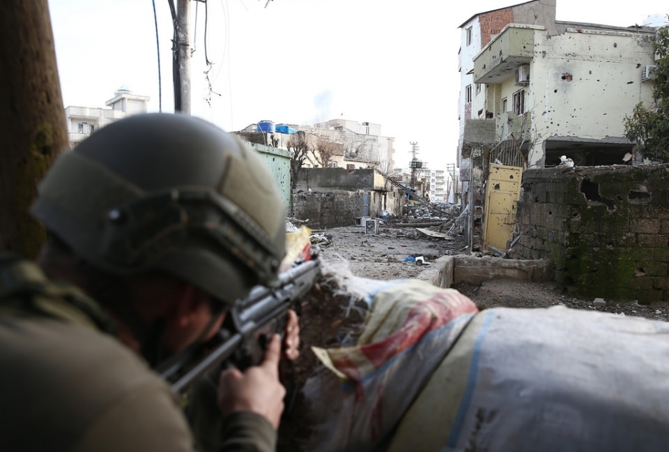 Cizre'de PKK'nın inlerine operasyon 21