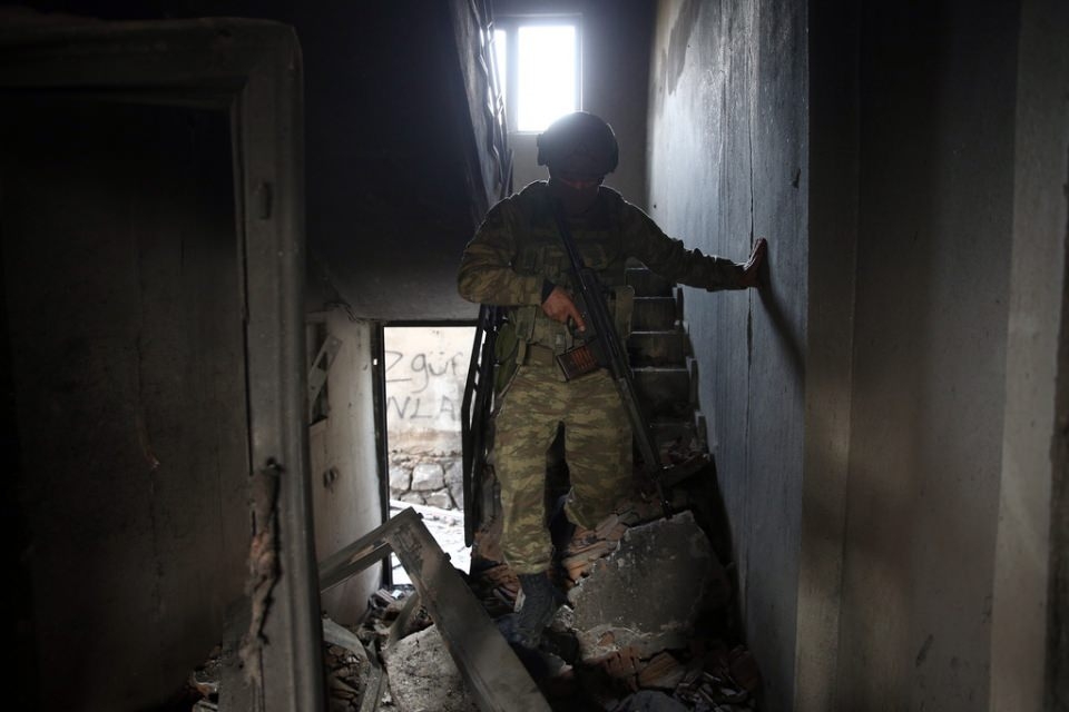 Cizre'de PKK'nın inlerine operasyon 38