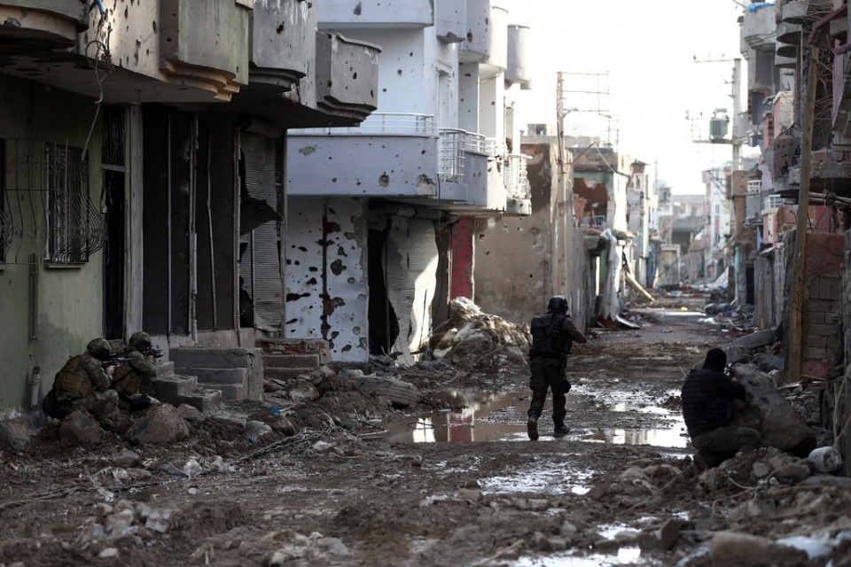 Cizre'de PKK'nın inlerine operasyon 4