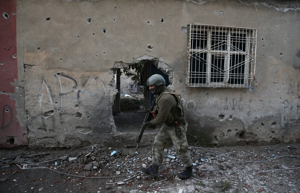 Cizre'de PKK'nın inlerine operasyon 40