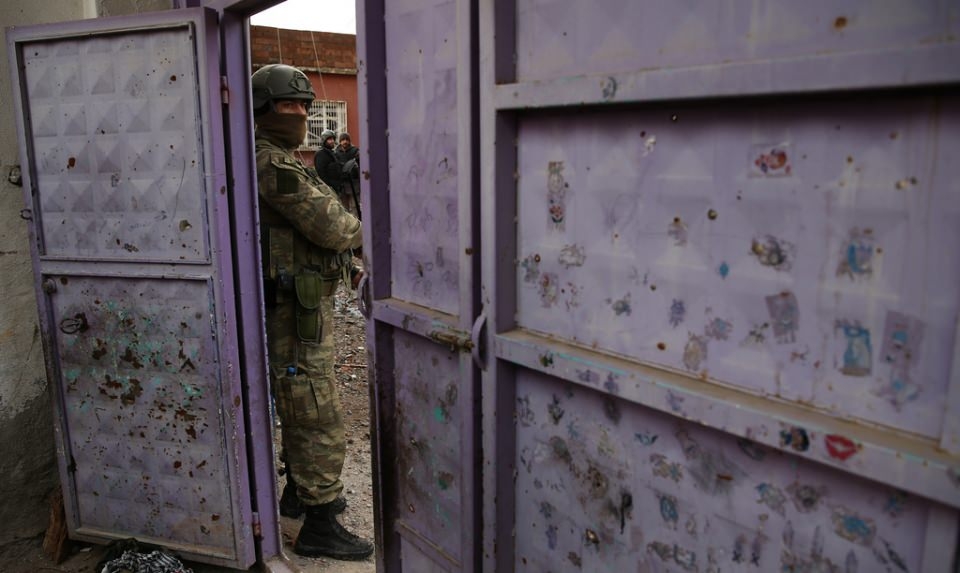 Cizre'de PKK'nın inlerine operasyon 48