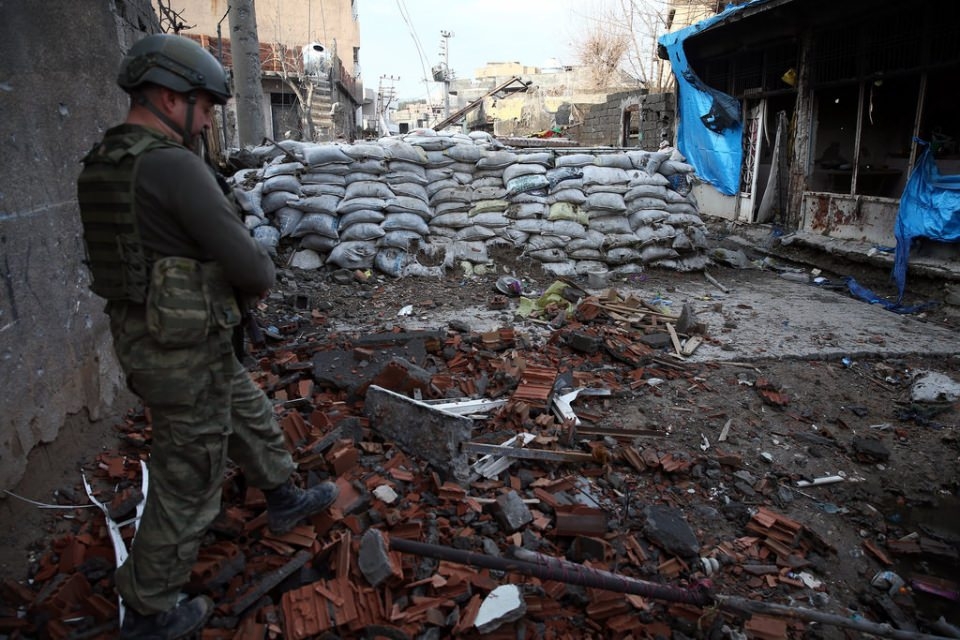 Cizre'de PKK'nın inlerine operasyon 54