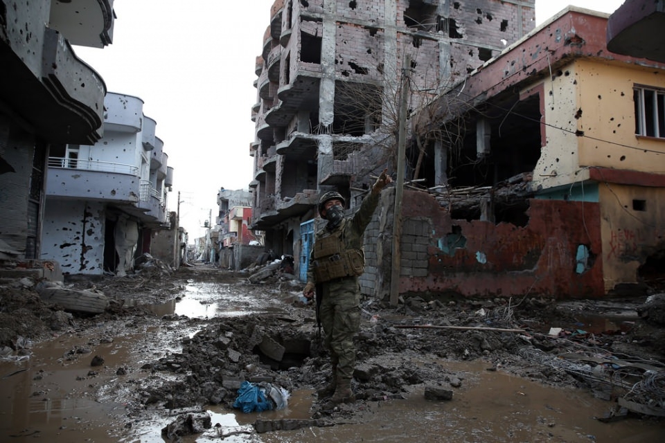 Cizre'de PKK'nın inlerine operasyon 72
