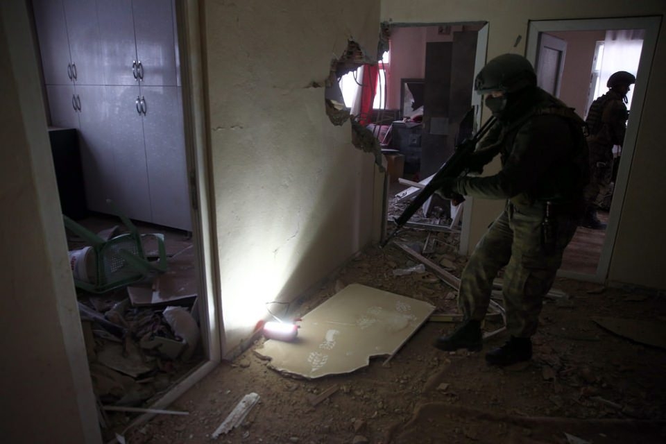 Cizre'de PKK'nın inlerine operasyon 78