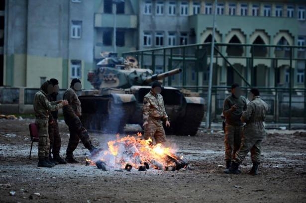 Asker ve polisten karış karış tarama! 14