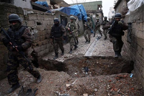 Asker ve polisten karış karış tarama! 22