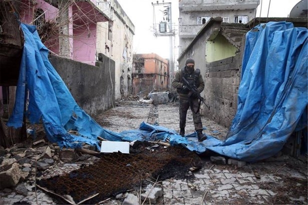 Asker ve polisten karış karış tarama! 23