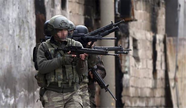 Asker ve polisten karış karış tarama! 24