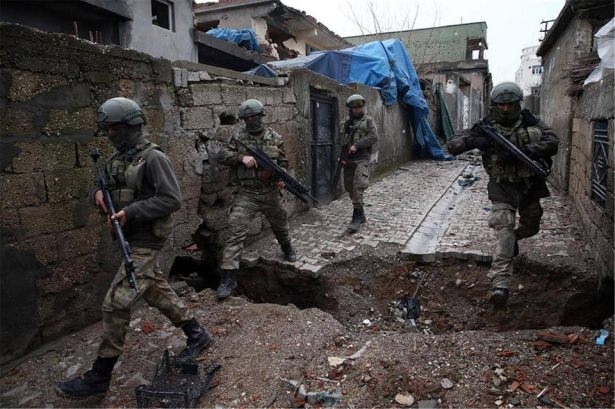 Asker ve polisten karış karış tarama! 36