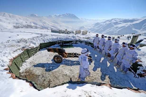 Eksi 20'de vatan savunması 47